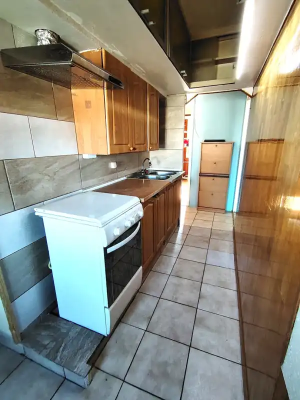 Eladó panellakás, Dunaújváros 1+3 szoba 59 m² 32.9 M Ft